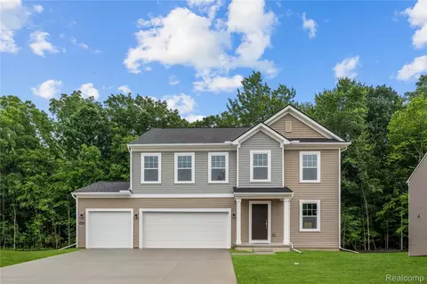 4286 Oak St, Grand Blanc, MI 48439