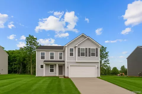 4303 Oak St, Grand Blanc, MI 48439