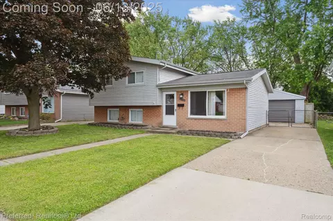 30889 Grandview Ave, Westland, MI 48186