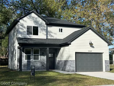27639 Bohn St, Roseville, MI 48066
