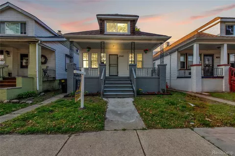 5045 Sobieski St, Hamtramck, MI 48212