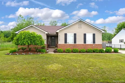 52287 Huntley Ave, New Baltimore, MI 48047
