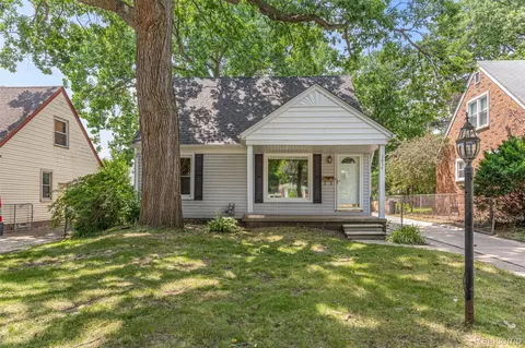 2834 Burns St, Dearborn, MI 48124