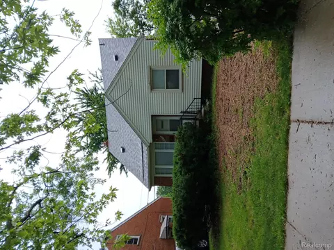 1777 Goddard Rd, Lincoln Park, MI 48146