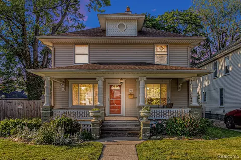 92 Gallup St, Mount Clemens, MI 48043