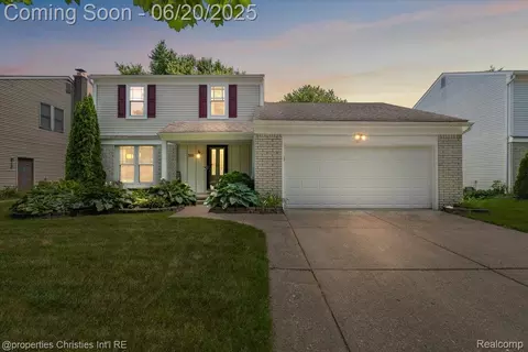 555 Worthington Rd, Canton, MI 48188