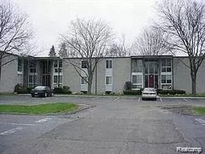 4030 W 13 Mile Rd #3, Royal Oak, MI 48073