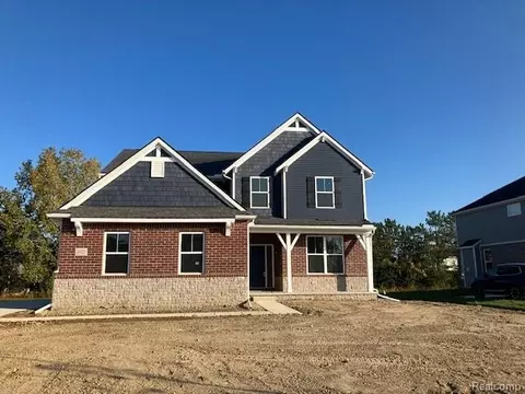 26521 Triple Crown Dr, South Lyon, MI 48178
