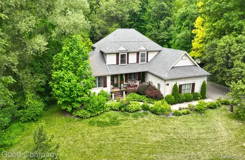115 Audubon Dr, White Lake, MI 48383