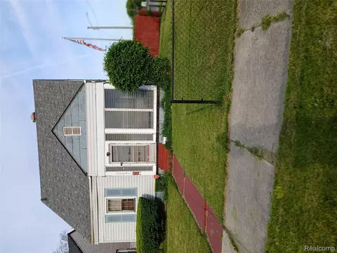20527 Greeley St, Highland Park, MI 48203