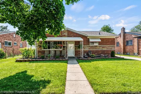 1330 Rahn St, Westland, MI 48186