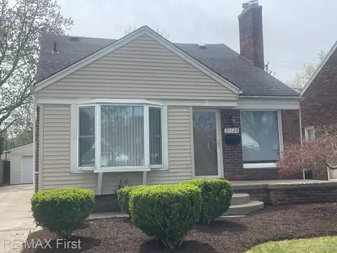 21128 Kenmore Ave, Harper Woods, MI 48225
