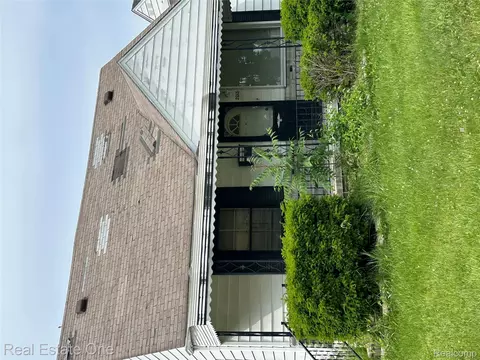 2018 Goddard Rd, Lincoln Park, MI 48146