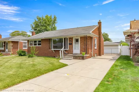 30345 Rush St, Garden City, MI 48135