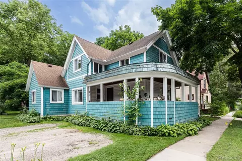 803 Jones Dr, Ann Arbor, MI 48105