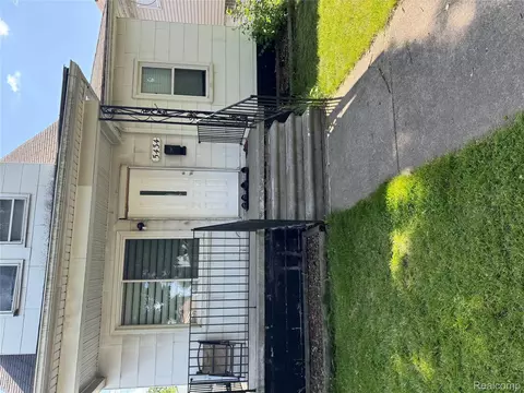 5434 Reuter St, Dearborn, MI 48126