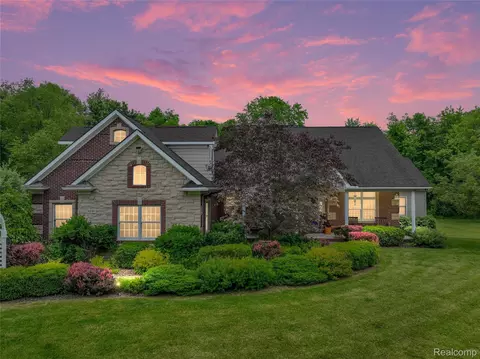 4245 Whittier Ln, Addison, MI 48367