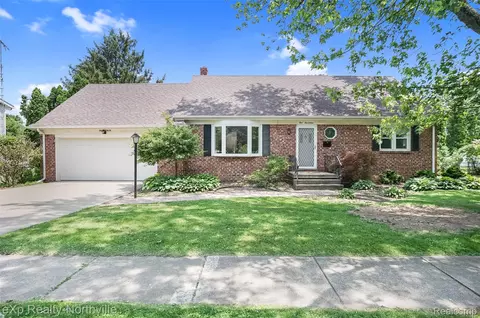 517 S Scott St, Adrian, MI 49221