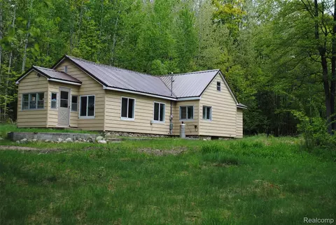 7618 N Athey Ave, Franklin, MI 48625