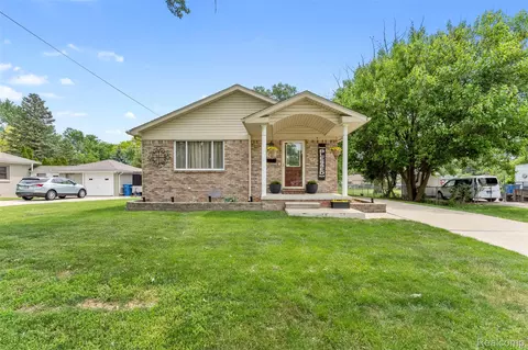 4981 Harding St, Dearborn Heights, MI 48125