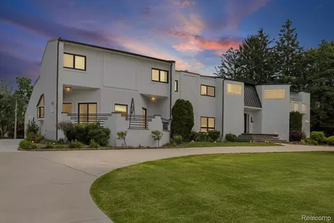 3440 Lone Pine Rd, West Bloomfield, MI 48323