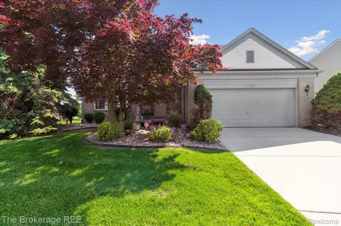 4104 Pond Run, Canton, MI 48188