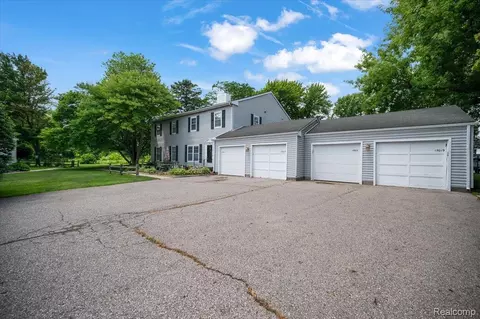 17013 Smugglers Cove St, Clinton Township, MI 48038