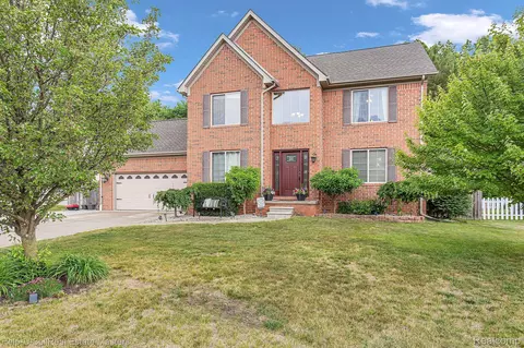 4066 Janice Ave, Fort Gratiot, MI 48059