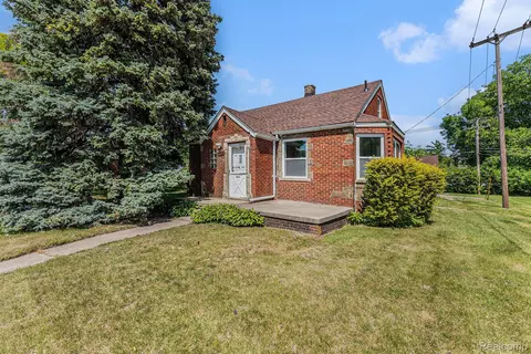 20904 Masch Ave, Warren, MI 48091