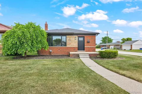 8171 Marian St, Warren, MI 48093