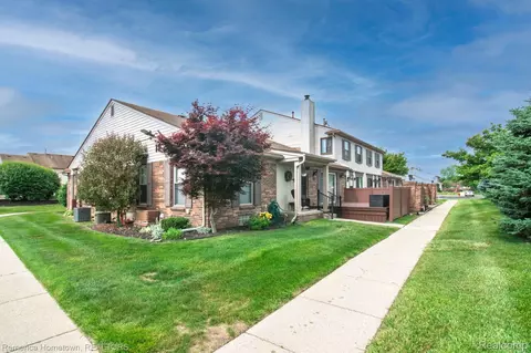 41195 Southwind Dr, Canton, MI 48188