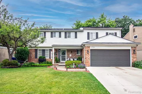 1751 Ranier Blvd, Canton, MI 48187