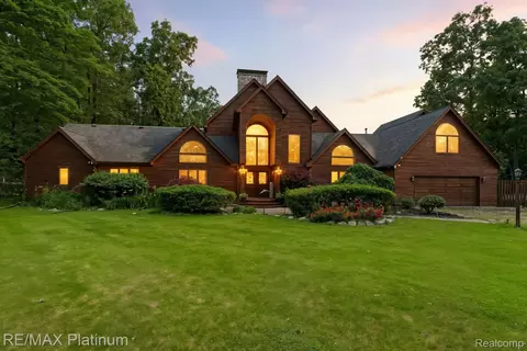 11600 Mount Hope Rd, Waterloo, MI 49259
