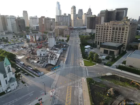 2402 4th St, Detroit, MI 48201