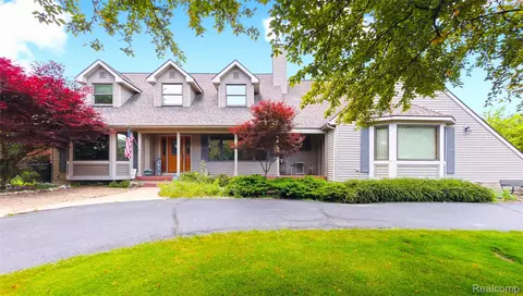 459 N Elms Rd, Flushing, MI 48433
