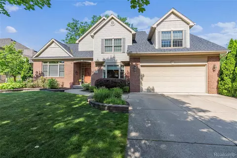 2670 Edsel St, Trenton, MI 48183