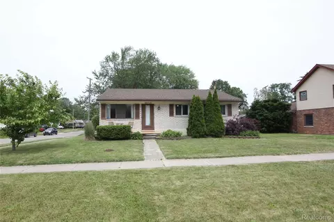 29716 Joy Rd, Livonia, MI 48150