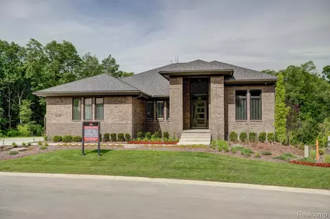 30803 Franklin Hills Ct #7, Farmington, MI 48334