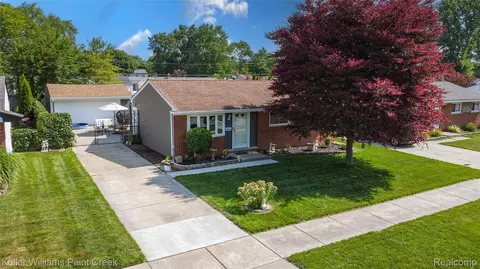 12869 Docksin Dr, Sterling Heights, MI 48313