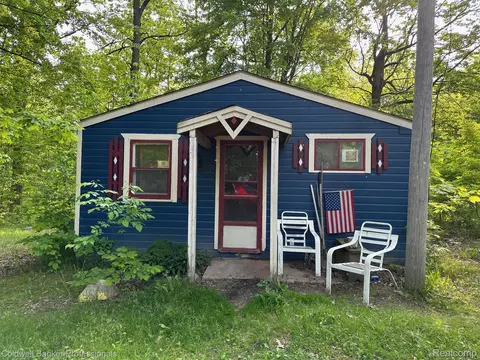 4204 Pantek Park Dr, Attica, MI 48412