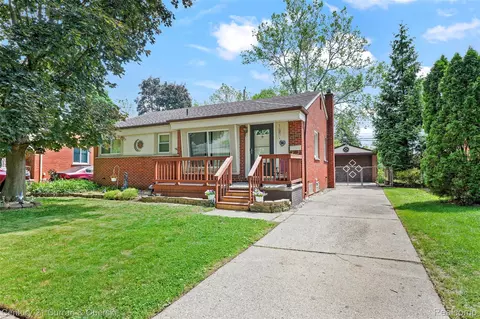 26711 Dover Ave, Redford, MI 48239