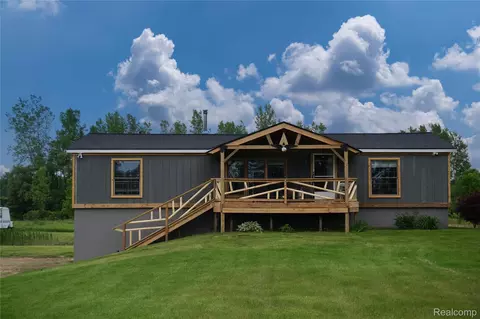 4288 Castle Rd, North Branch, MI 48461