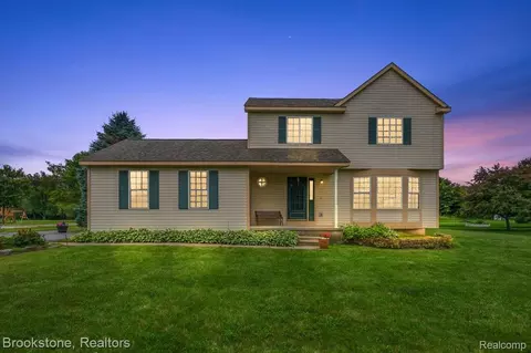 10033 Andersonville Rd, Springfield, MI 48346