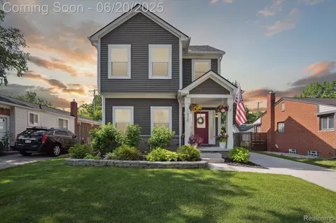 1920 Rowland Ave, Royal Oak, MI 48067