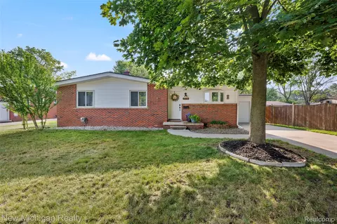 20138 Weyher St, Livonia, MI 48152