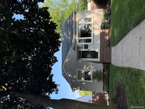 3355 Garden Ave, Royal Oak, MI 48073