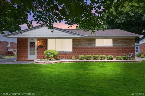 37862 Parkhurst St, Livonia, MI 48154