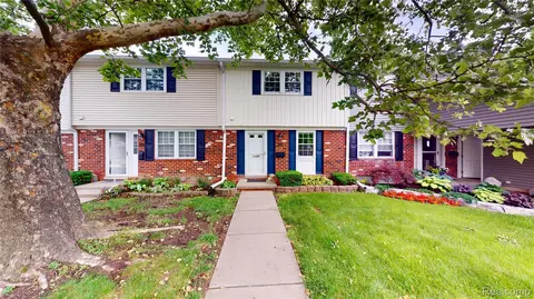 42341 Amboy Ct, Northville, MI 48167