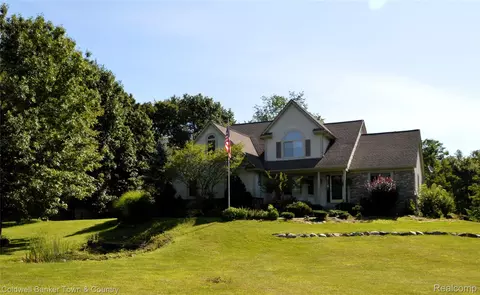 1355 Maxfield Rd, Brighton, MI 48114