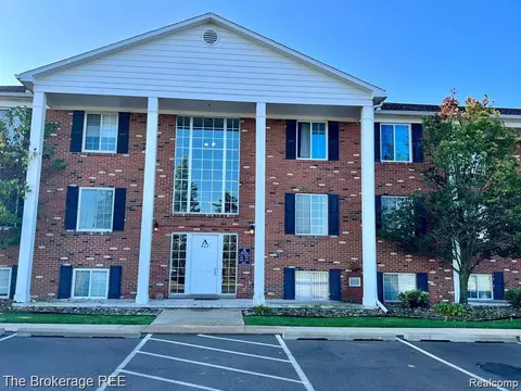 407 W Highland Rd #A4, Howell, MI 48843